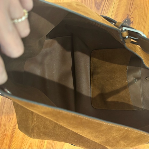 Toteme Belted suede tote tan - Picture 3 of 4